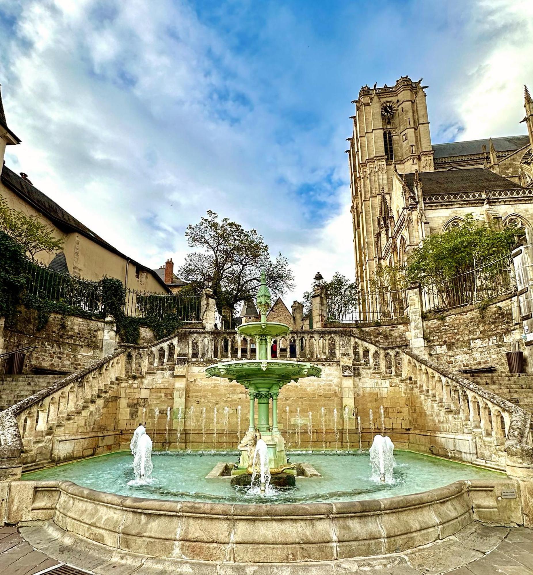 Logis Saint-Flaceau Le Mans Exteriör bild